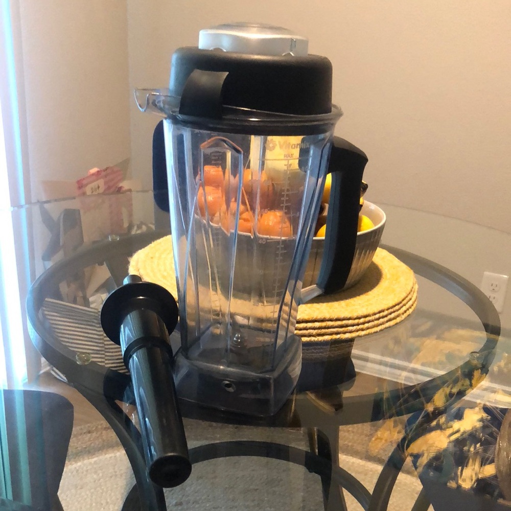 Black and Gray Kitchen Tools with Modern Design